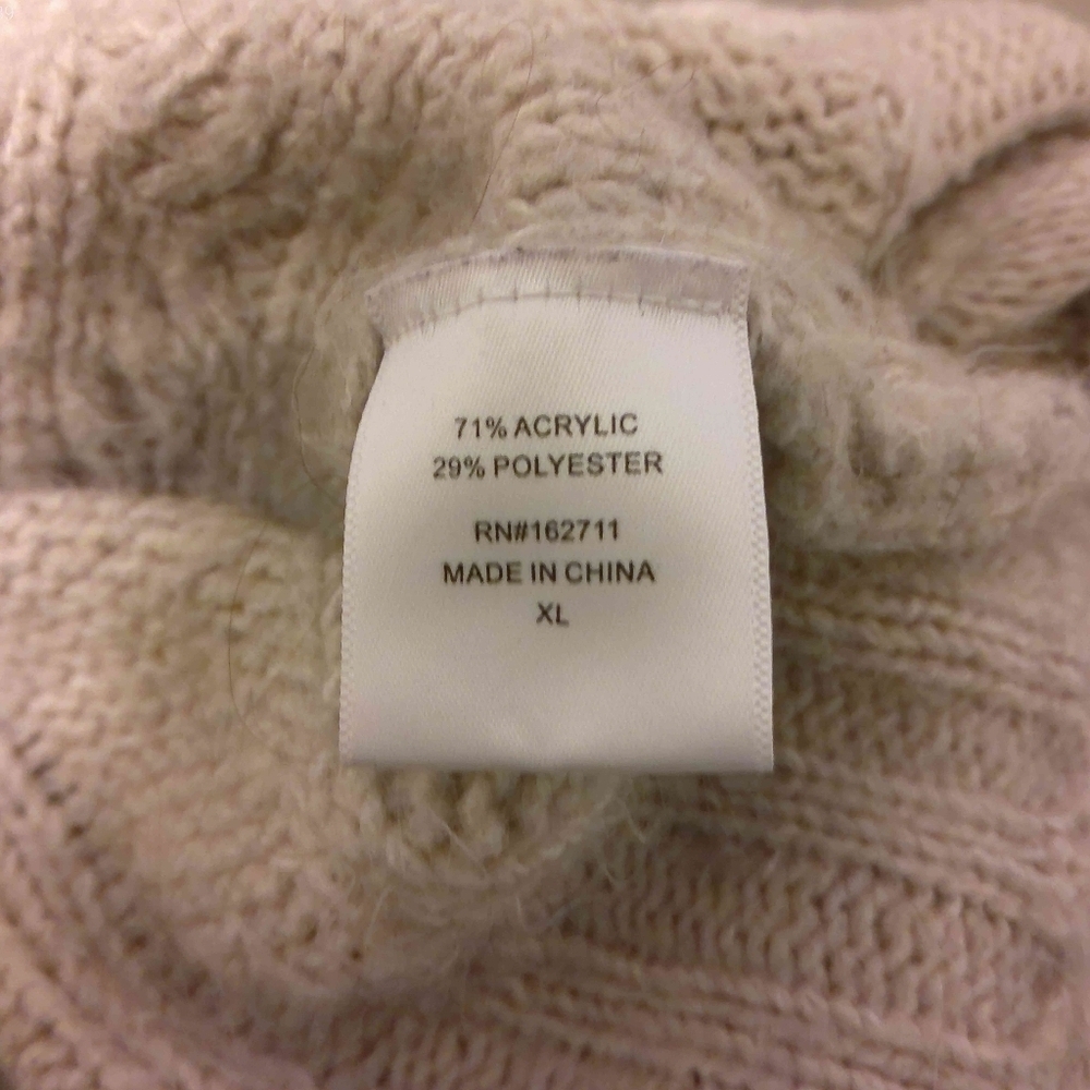 HOOKED UP CABLE KNIT SWEATER - Picture 7 of 8